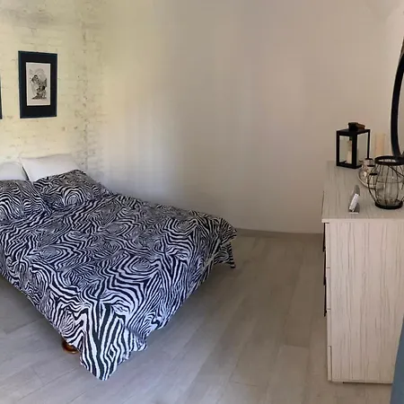 Zora's Villa *