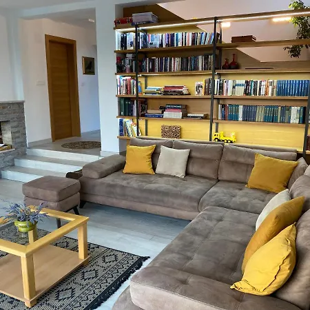 Zora's Villa *